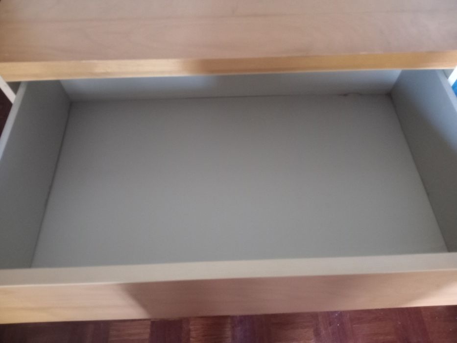 Cómoda Malm Ikea