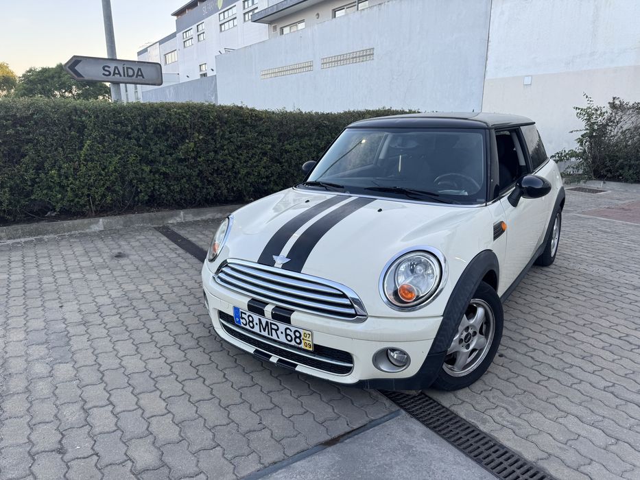 Mini cooper em bom estado geral