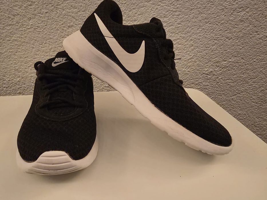 Buty sportowe firmy Nike rozm 38, dł wkładki 24cm