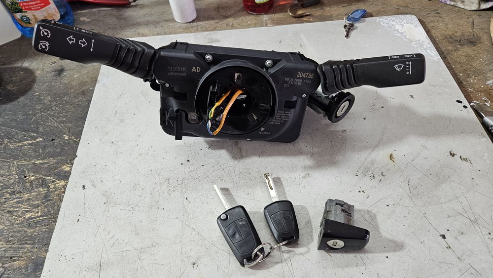 Moduł cim przełącznik zespolony stacyjka opel Zafira b astra h GM AD