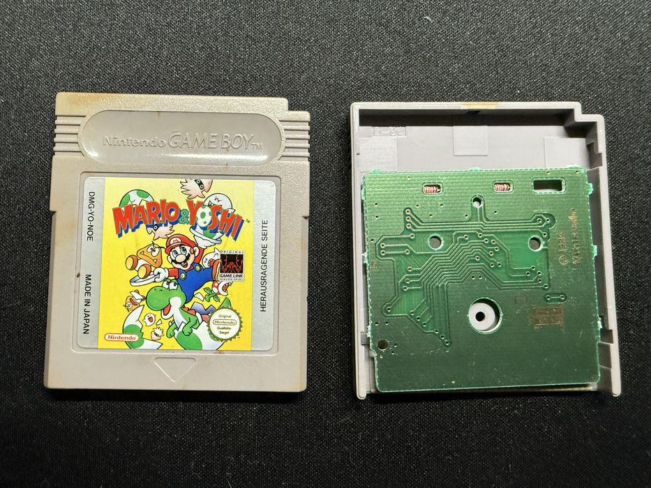 Mario & Yoshi - Nintendo Game Boy