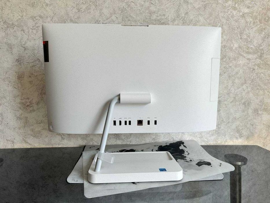 Lenovo IdeaCentre AIO 3-24ITL6