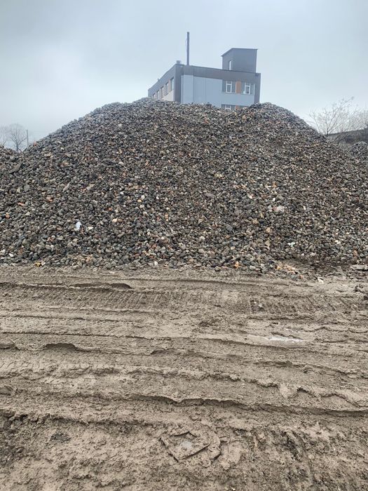 Бой бетона, вторичный щебень , отсев