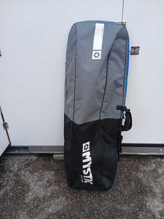Prancha Wakeboard Hyperlite + Botas Ajustáveis Ronix + Saco de transporte