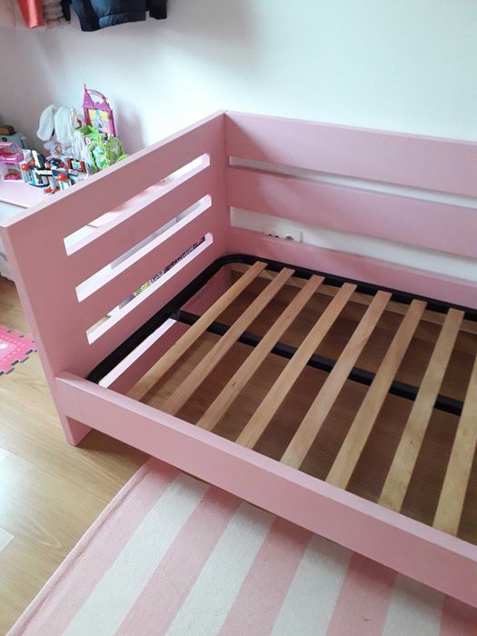 Cama menina madeira cor de rosa