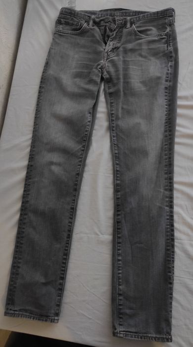 Джинси    Levi's