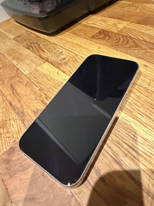 Iphone 15 pro max 128gb 81% bateria