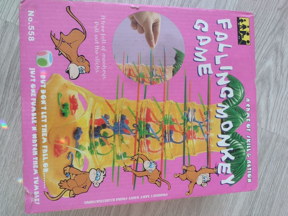 Spadające małpki - gra zręcznościowa.