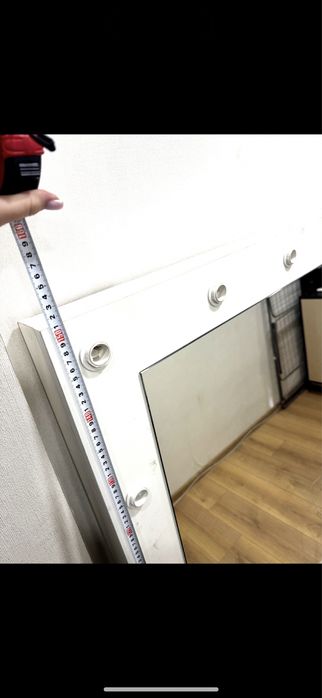 Продам кресло гидравлика зеркала с лампочками