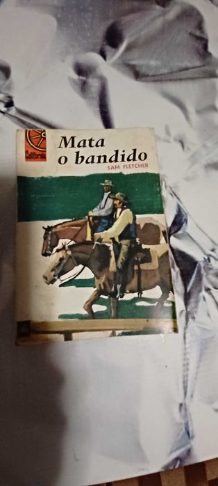 Livro _Mata o Bandido_