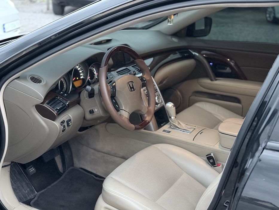 Продам Honda Legend