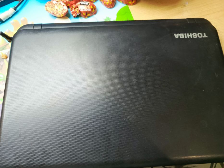 2 sztuki Toshiba c55d AMD A8/4gb/128gb windows10