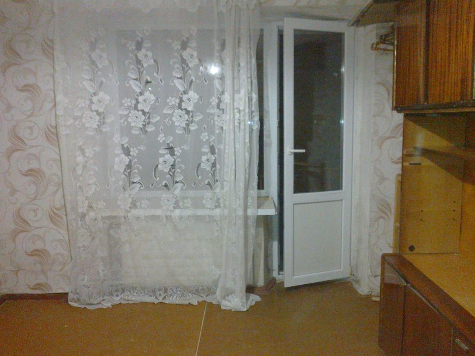 ПРОДАЮ 1 кім.Кв 2/9Цегла М/П Вікна. Б/Двері Поряд Ринок.Поліклініка