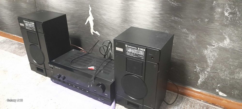 Стеріо система Hi Fi акустика і підсилювач