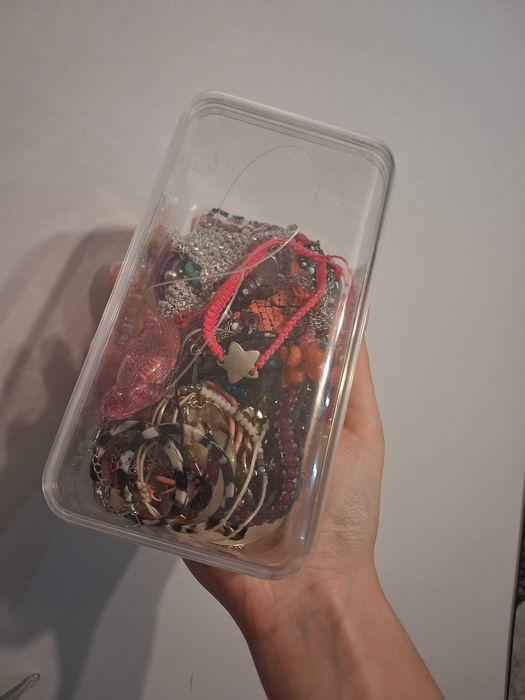 Box pudełko biżuterii