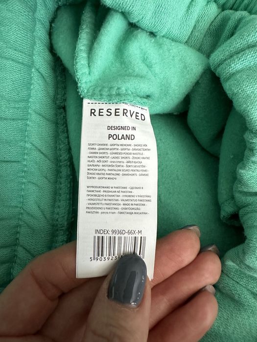 Костюм Reserved. Дуже яскравий. Розмір М.