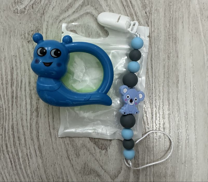 Набір брязкалець. Тримач для пустушки