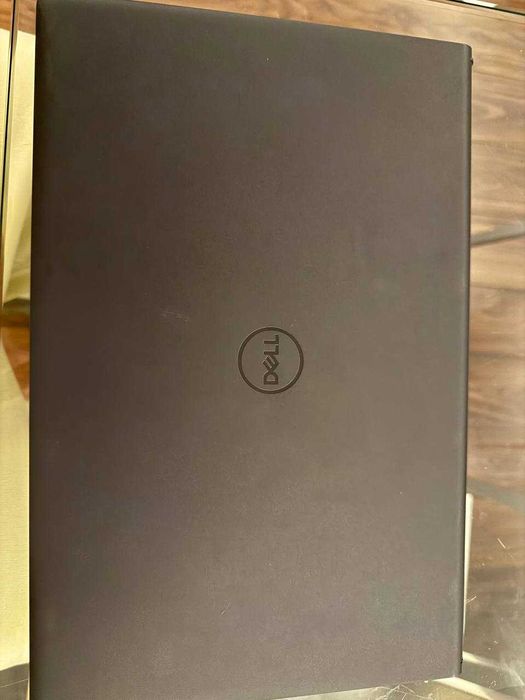 Portátil DELL Inspiron 15 3520 (i5 12ª Ger., 16GB, 512GB)