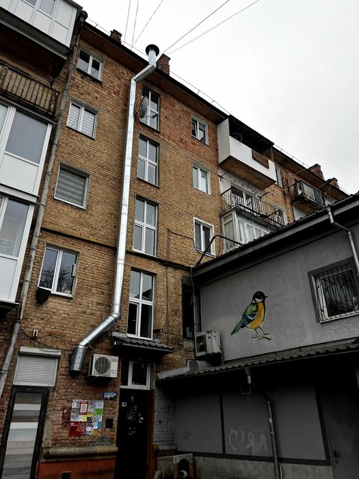 Продаж 3-х кімнатної квартири в центрі, ЄВідновлення, обмін на 2-кімнатну