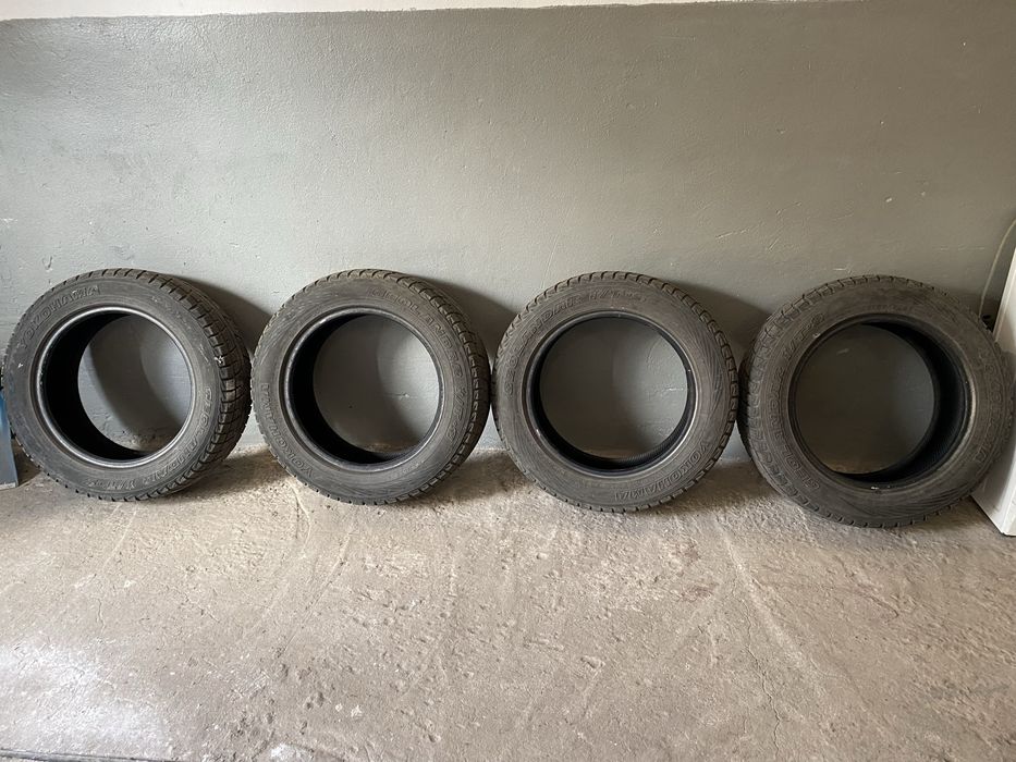 Шины yokohama 225/60 R17 износ 50%