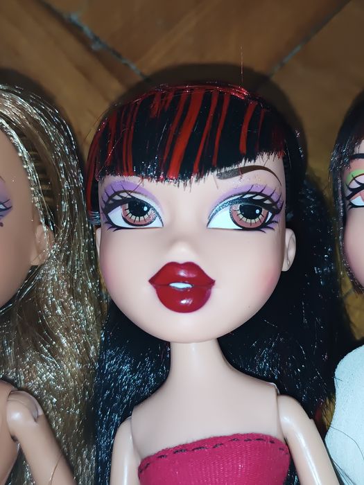 Ляльки bratz братс братц