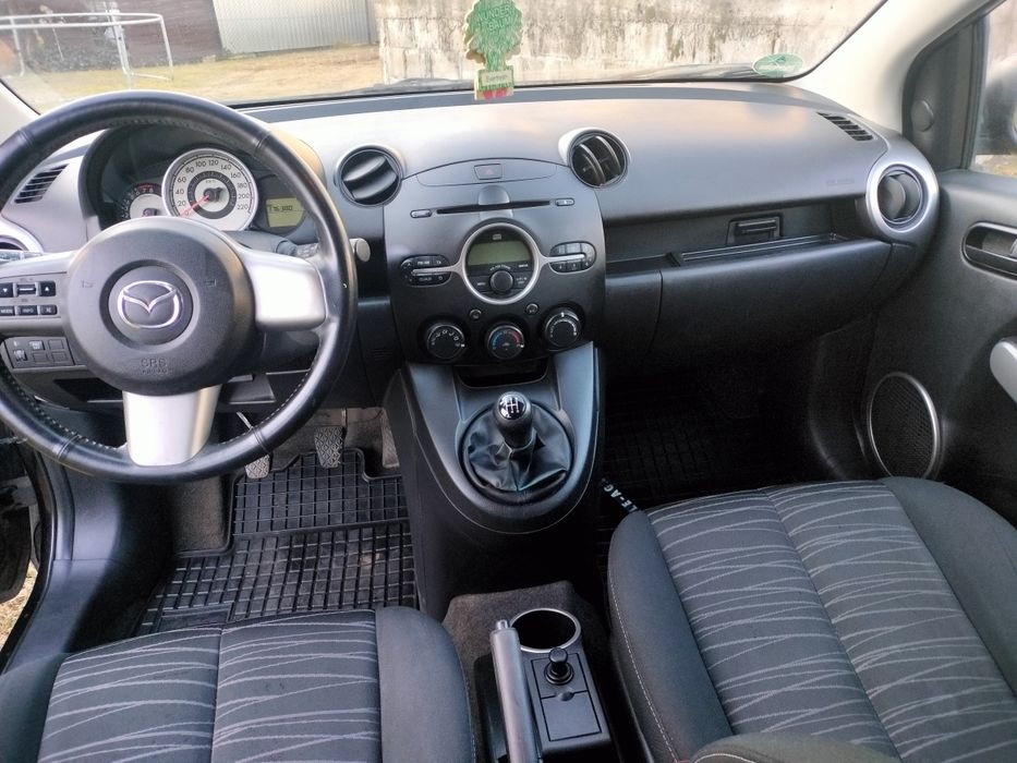 Mazda 2 1,3 benzyna  Klima
