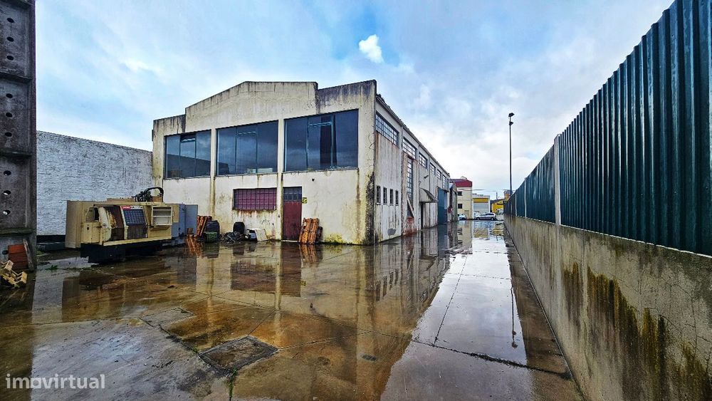 Armazém Industrial em Torres Vedras
