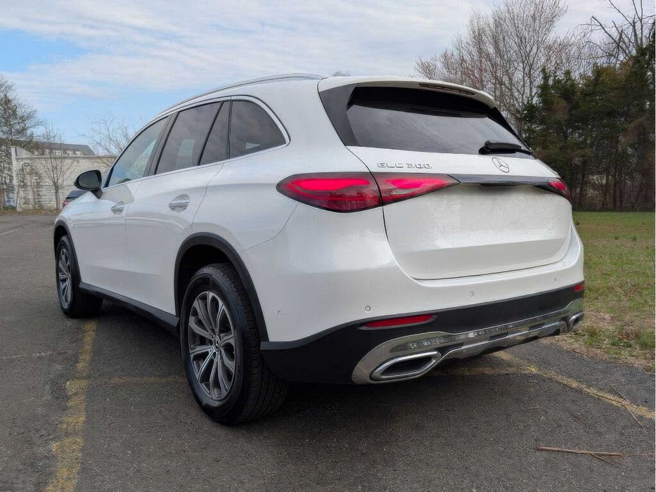 Mercedes-Benz Glc 300      2024