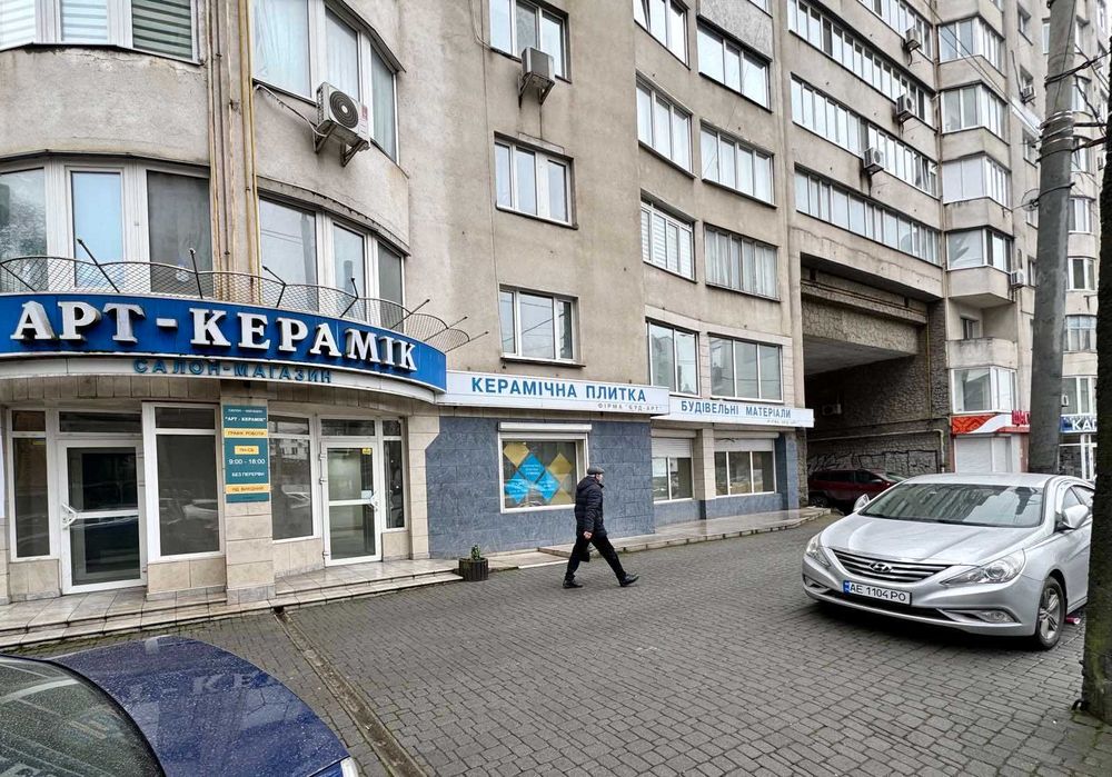 Продаж комерційного приміщення по вул. Свободи