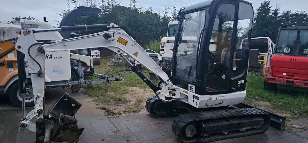 Caterpillar mini koparka CAT 302.7D CR + 3 łyżki 2,8T  mini koparka CATERPILLAR 302.7D CR szybkozłącze