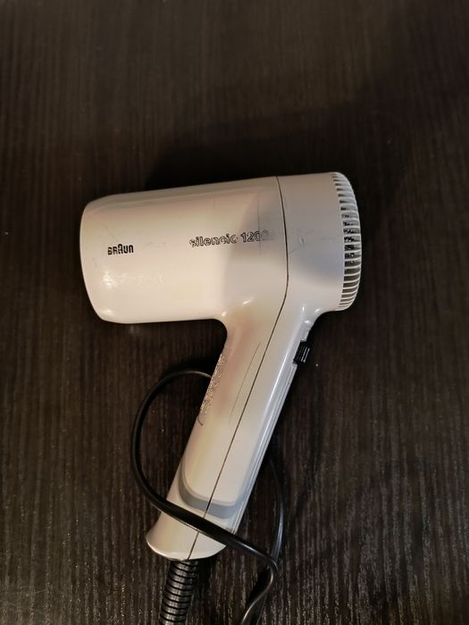 Suszarka do włosów Braun Silencio 1200
