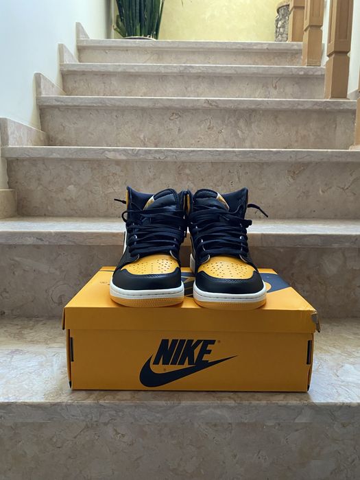 Air Jordan 1 High "Taxi"