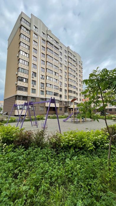 Продаж 2 кімнатної квартири Крюківщина , вулиця відродження 3 , 74 квадрати  до Київа 5 хвилин Держпрограми. БЕЗ КОМІСІЇ
