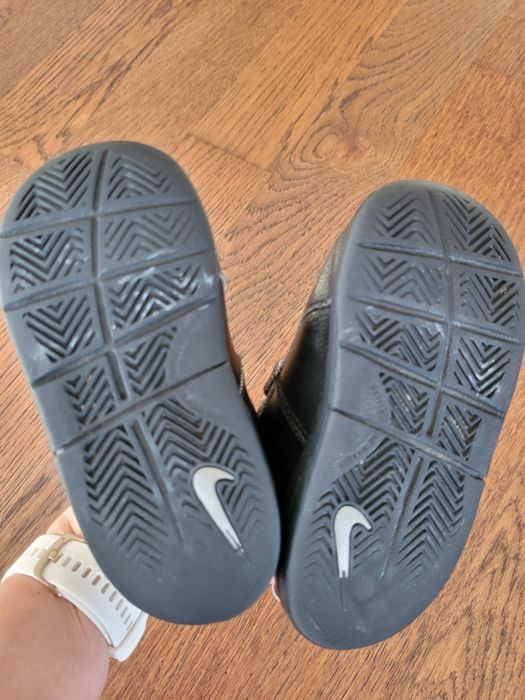 Adidasy buty Nike 25