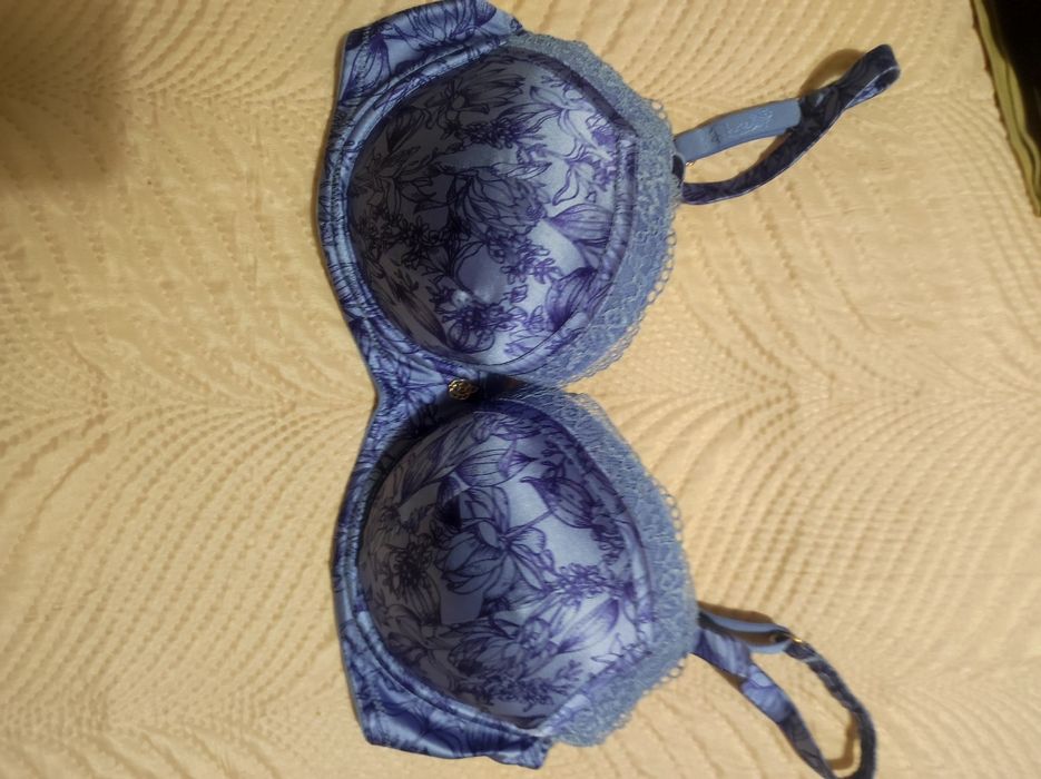 Новий бюстгальтер