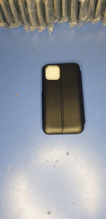 Продам чохол на iPhone 12 / 2шт.   5.4 дюйма