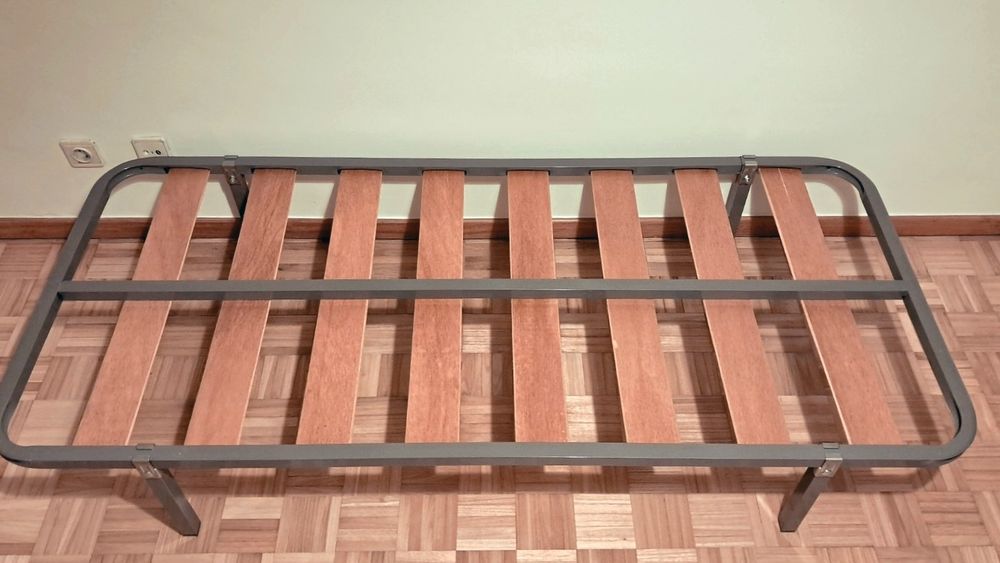 Estrado de cama individual / Cama solteiro