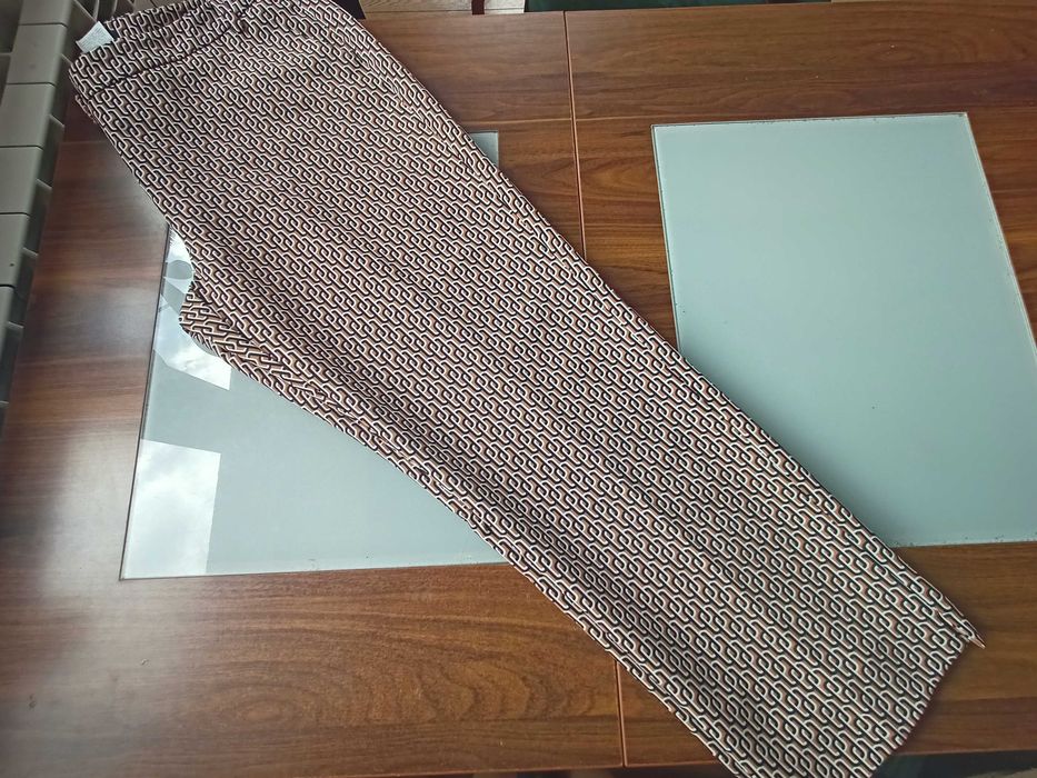Max Mara kobiece cygaretki we wzory 48