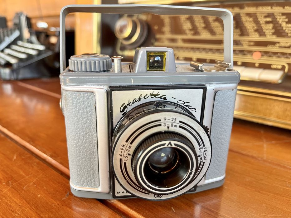 Antiga maquima fotografica Stafetta-Duo