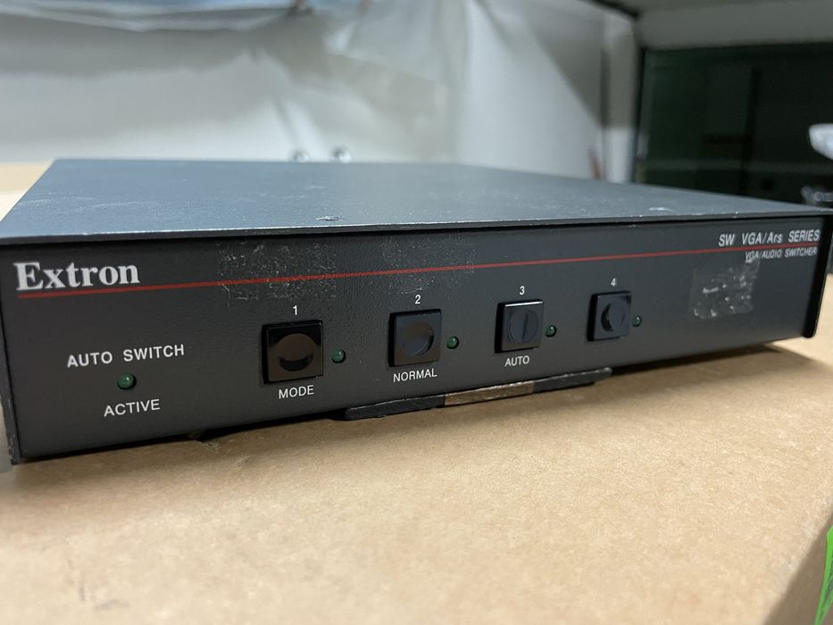 Video Switch VGA de 2 e 4 canais64550632265729120