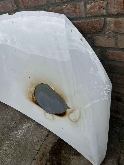 VAG Caddy 10-15 капот дефект KA0442 1T0823031P