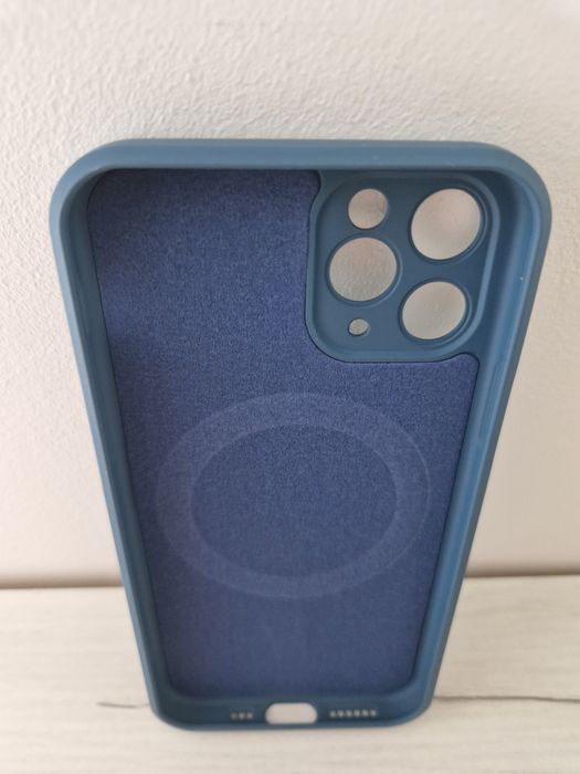 Etui TEL PROTECT MagSilicone Case do Iphone 11 Pro Granatowy
