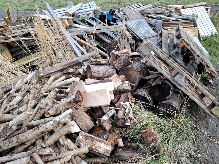 Sprzedam palety  drewno na opał