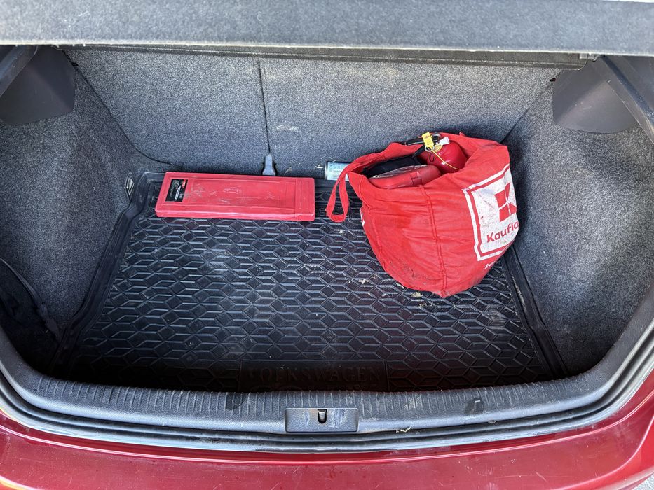 Продам авто Volkswagen Golf 5