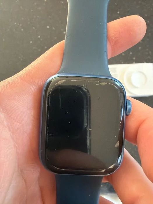 Apple Watch Series 7 45mm GPS + Cellular (LTE) – komplet