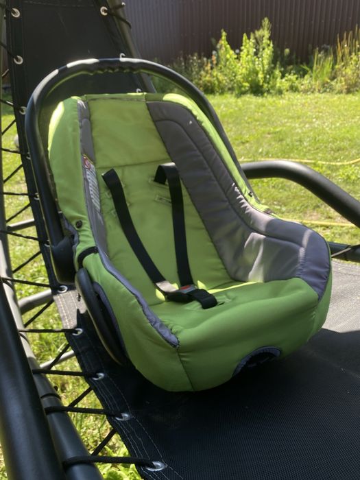 Дитяче автокрісло