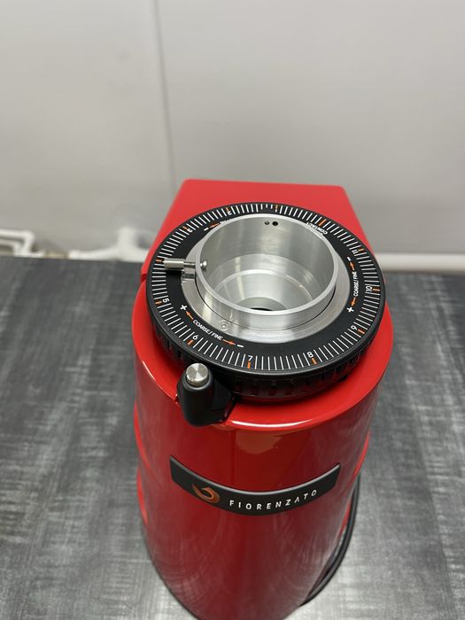 Кофемолка кавомолка FIORENZATO F 64E NEW  Rosso гарантія 1 рік
