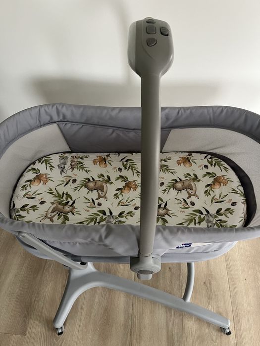 Chicco Baby Hug 4in1 z materacem i dodatkami