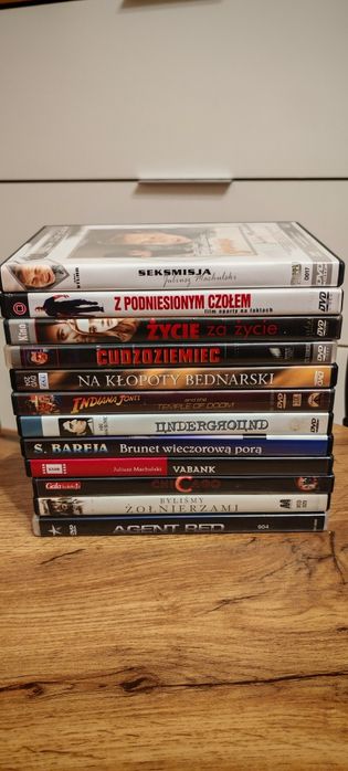 Sprzedam 110 filmów na DVD, różne tytuły !!!