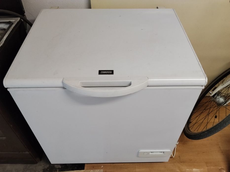 Sprzedam zamrażarke Zanussi